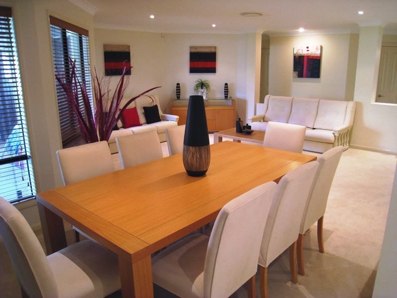 39 Lillywood Circuit, Molendinar QLD 4214