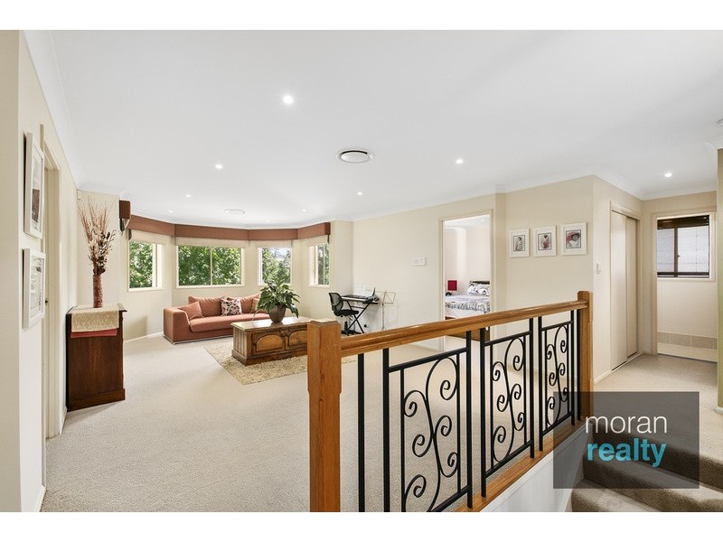 193 Crestwood Drive, Molendinar QLD 4214