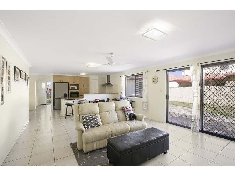 7 Oakridge Place, Molendinar QLD 4214