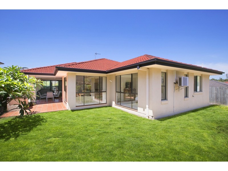 6 Lillywood Circuit, Molendinar QLD 4214