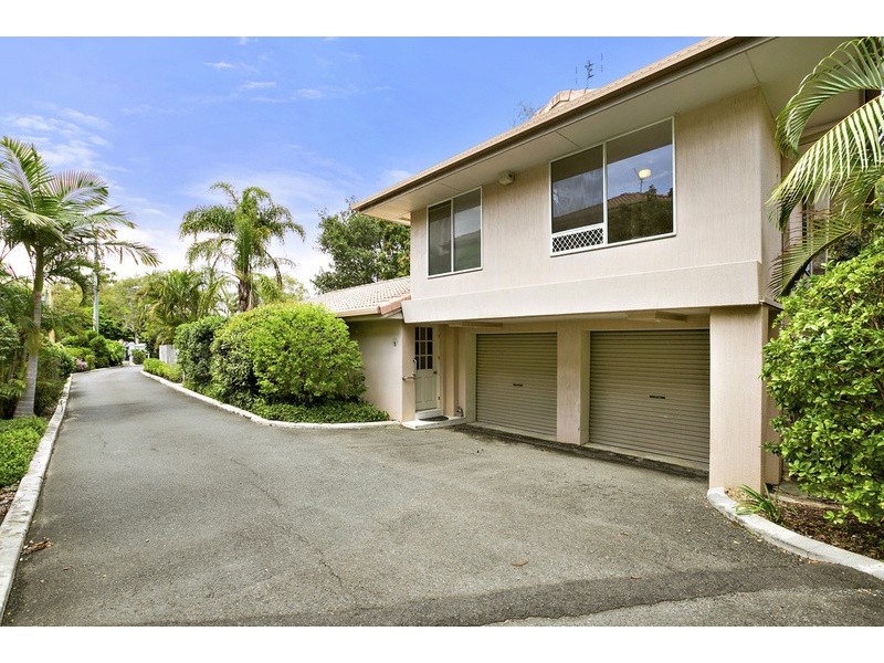 1/143 Cotlew Street, Ashmore QLD 4214