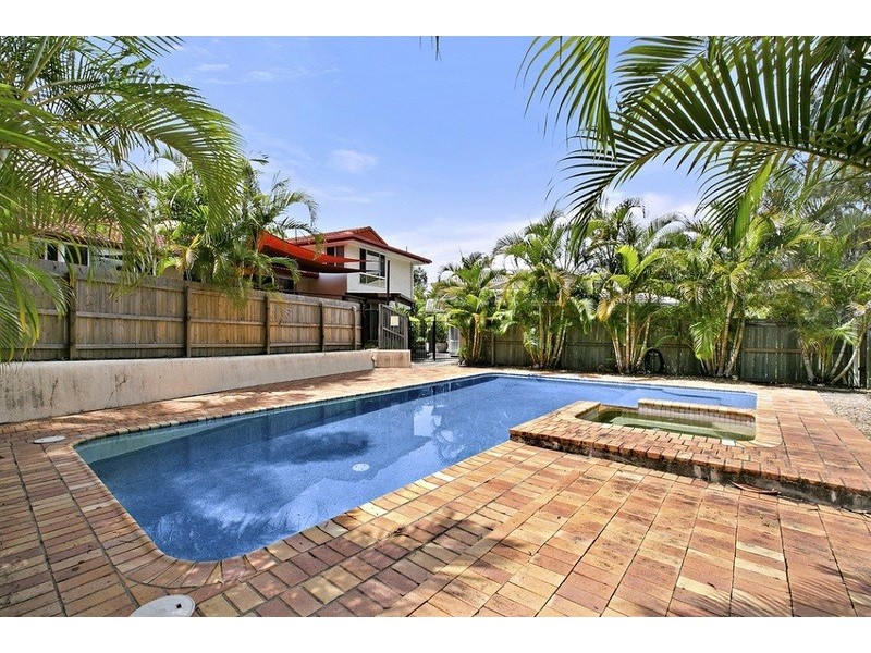 1/143 Cotlew Street, Ashmore QLD 4214