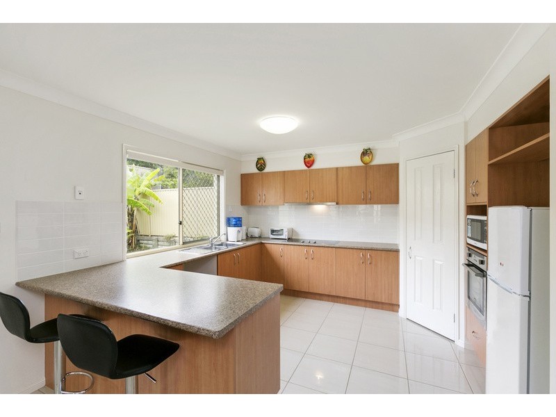 113 Crestwood Drive, Molendinar QLD 4214