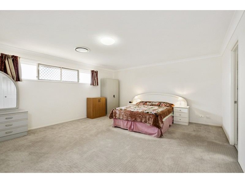 113 Crestwood Drive, Molendinar QLD 4214