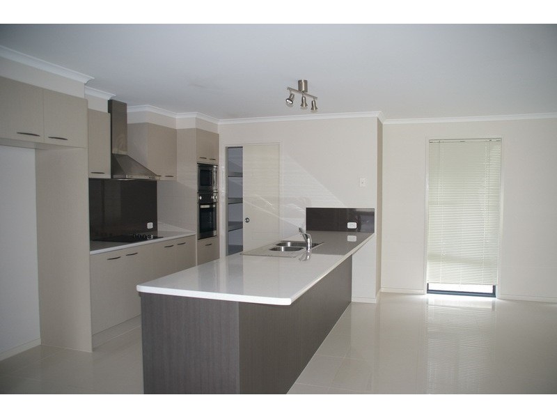Molendinar QLD 4214