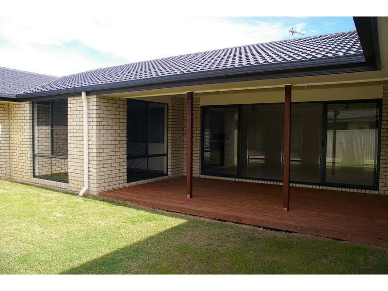 Molendinar QLD 4214