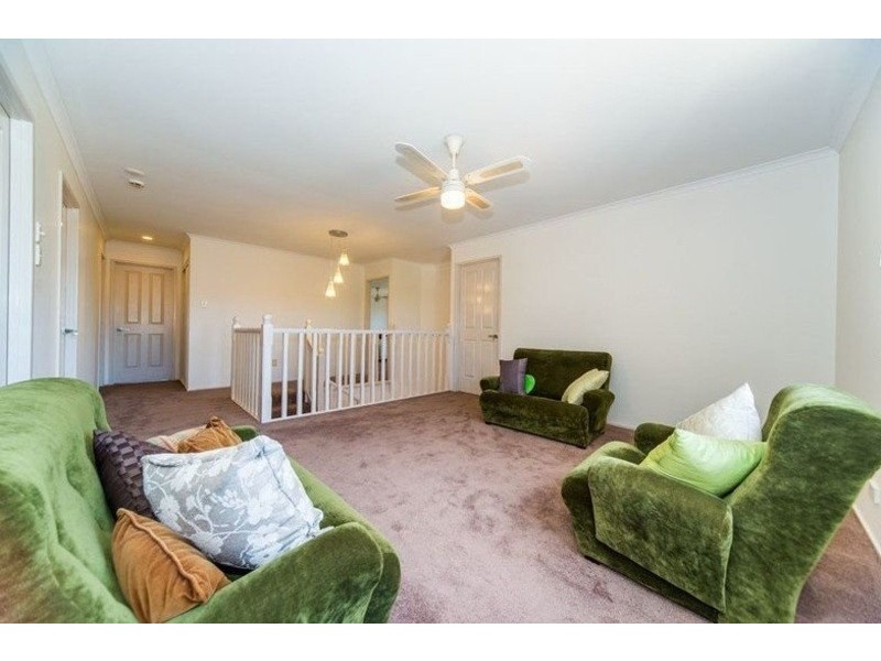 4 West Mountain Court, Parkwood QLD 4214