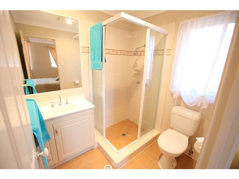 2 Redgum Place, Molendinar QLD 4214