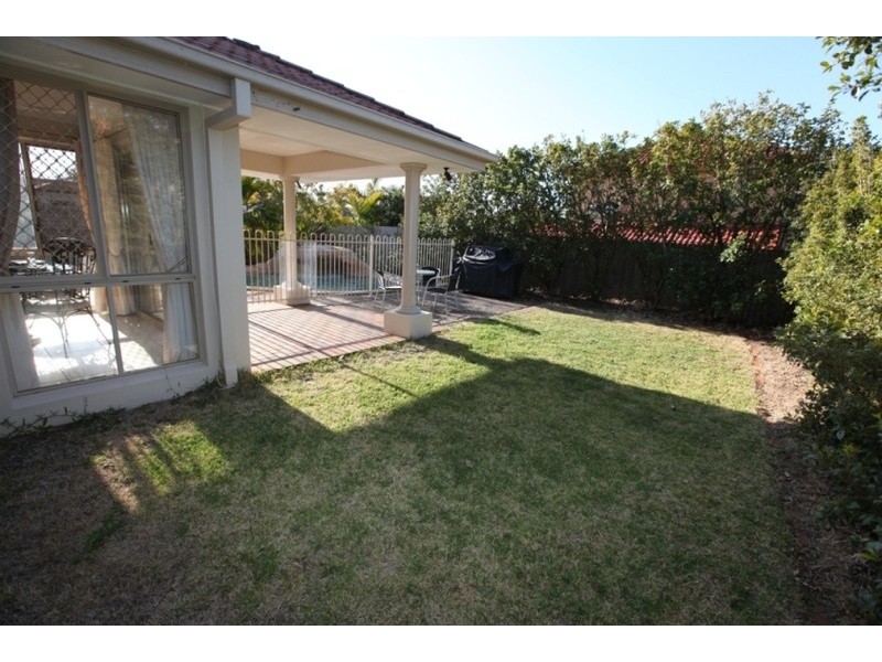 2 Redgum Place, Molendinar QLD 4214