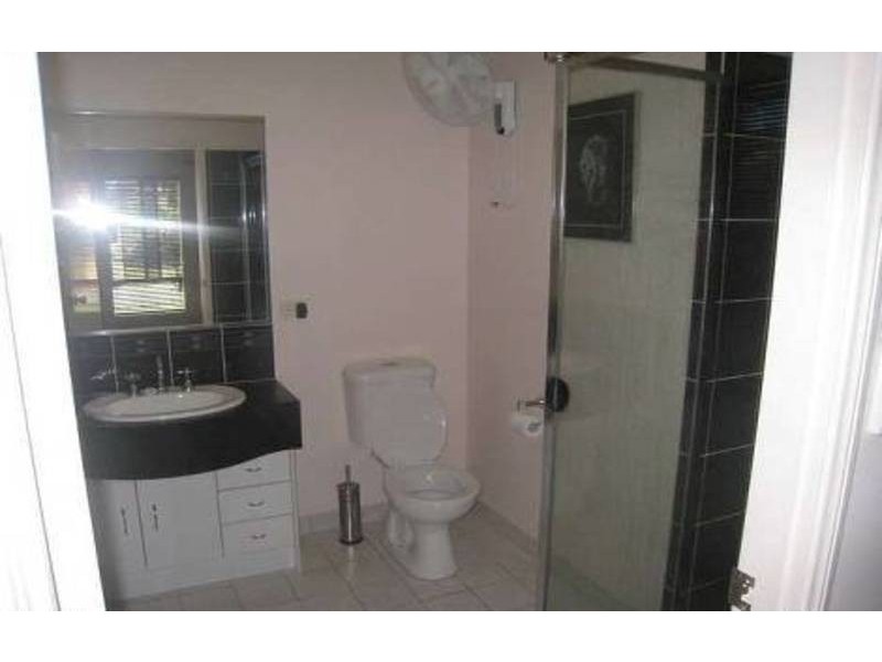 64 Coachwood Drive, Molendinar QLD 4214