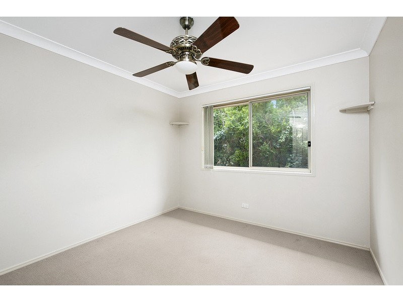 16 Oakridge Place, Molendinar QLD 4214
