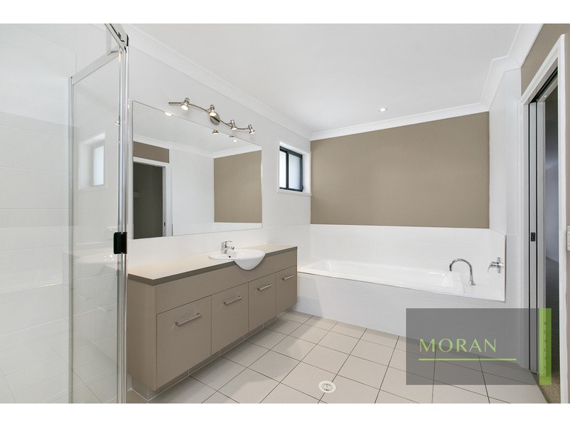 9 Viewridge Way, Molendinar QLD 4214