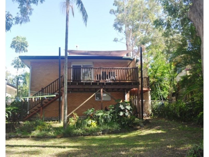 20 Golden Crescent, Southport QLD 4215