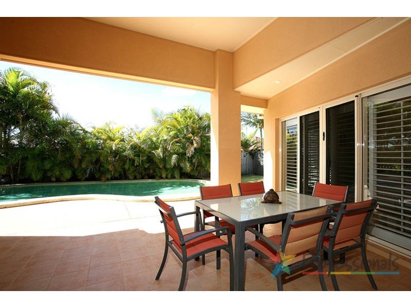 18 Protea Court, Robina QLD 4226