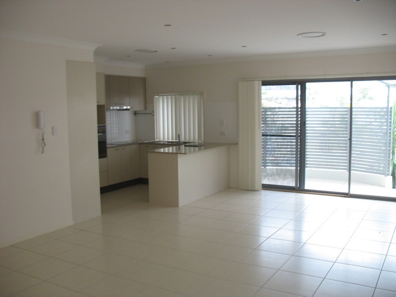 3/10 Cezaire Avenue, Varsity Lakes QLD 4227