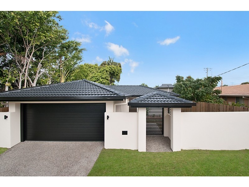 93 Vatakoula Parade, Mermaid Waters QLD 4218