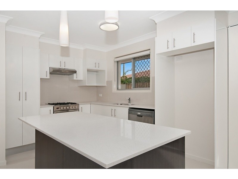 93 Vatakoula Parade, Mermaid Waters QLD 4218