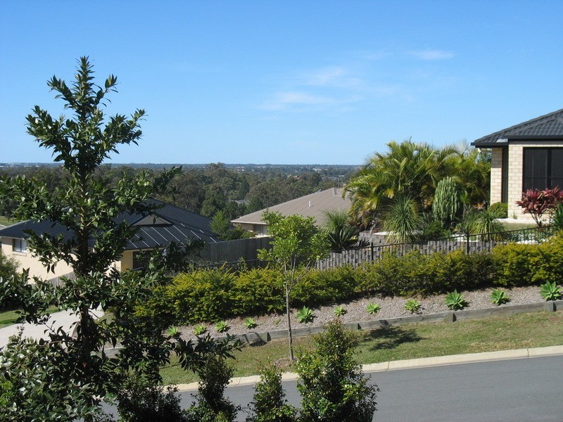 2/9 Wendy Court, Upper Coomera QLD 4209
