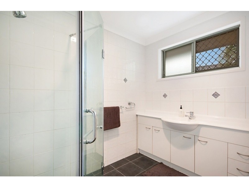 106 Albion Avenue, Miami QLD 4220