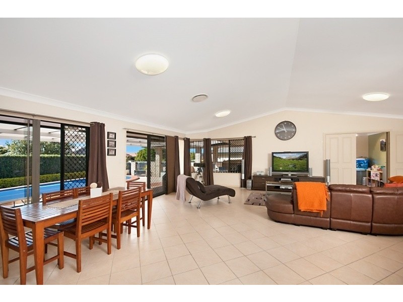 17 Olympus Drive, Robina QLD 4226