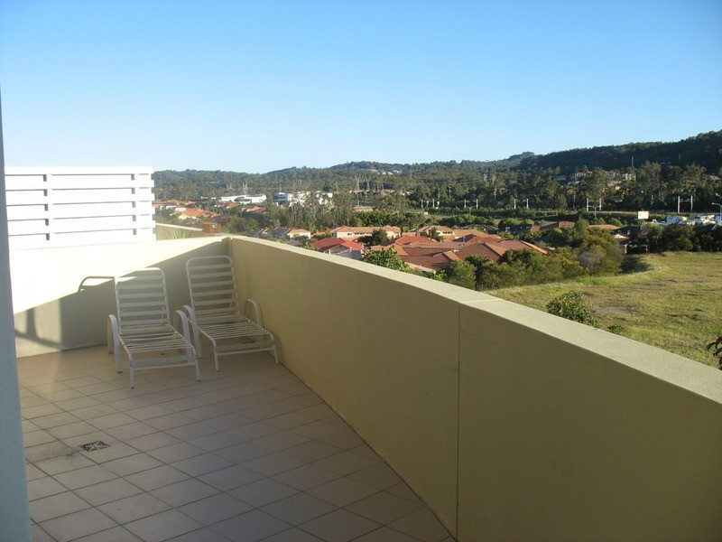 4/42 Scottsdale Drive, Robina QLD 4226