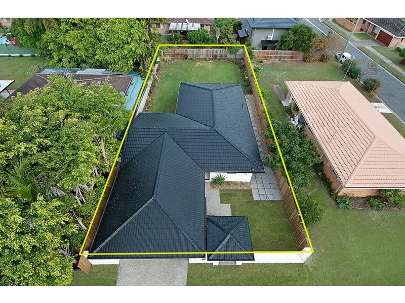 93 Vatakoula Parade, Mermaid Waters QLD 4218