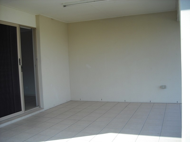 4 Zane Street, Molendinar QLD 4214