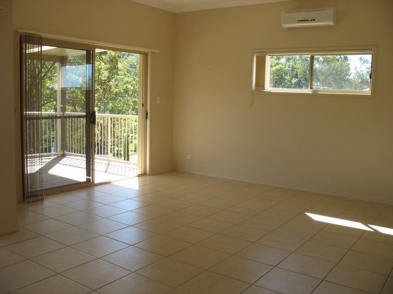 2/9 Wendy Court, Upper Coomera QLD 4209