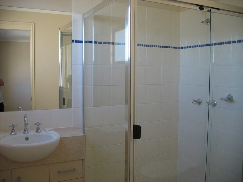 2/9 Wendy Court, Upper Coomera QLD 4209