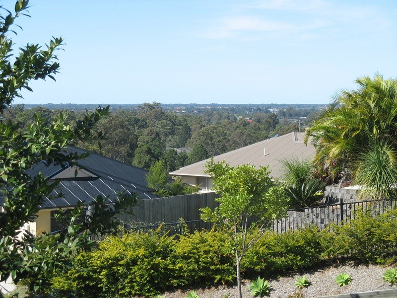 2/9 Wendy Court, Upper Coomera QLD 4209