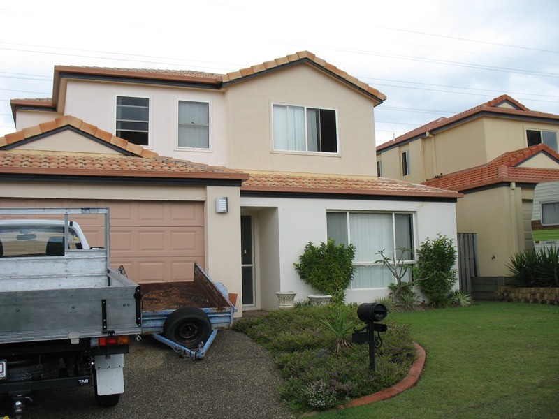 5 Solitaire Place, Robina QLD 4226