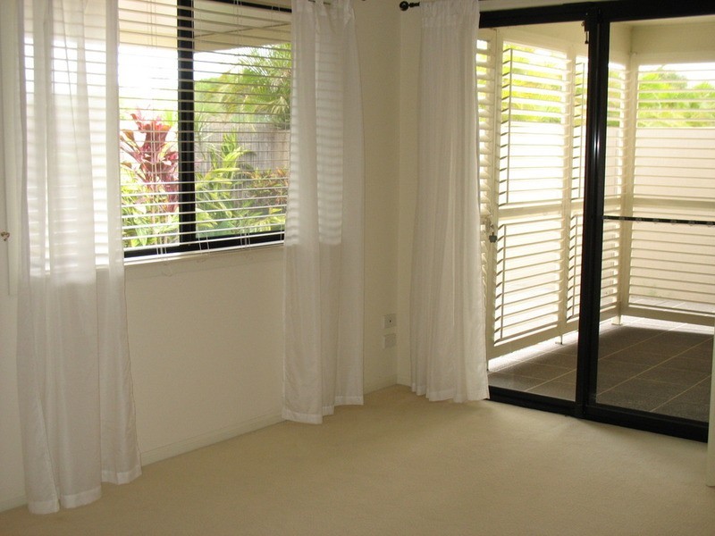 2/4 Heights Drive, Robina QLD 4226