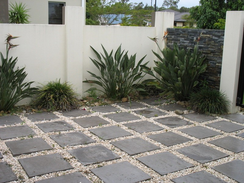 2/4 Heights Drive, Robina QLD 4226