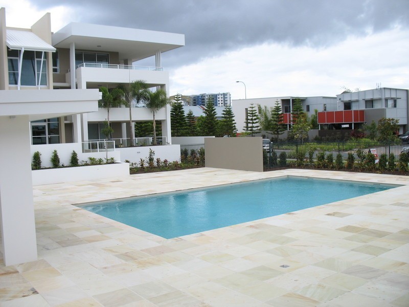 5/1 Lakefront Crescent, Varsity Lakes QLD 4227