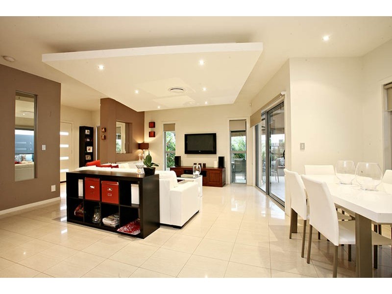 2/27 Port Peyra Crescent, Varsity Lakes QLD 4227