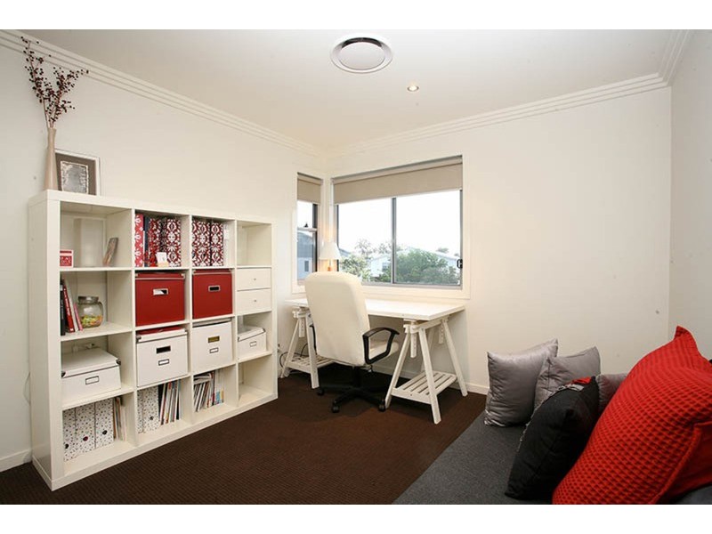 2/27 Port Peyra Crescent, Varsity Lakes QLD 4227