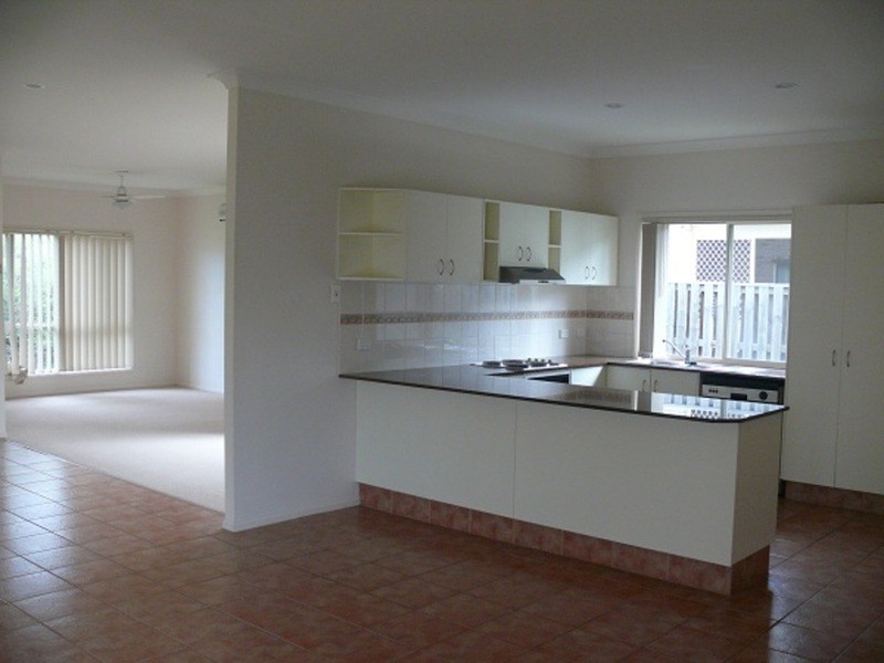 42 Majorca Crescent, Varsity Lakes QLD 4227