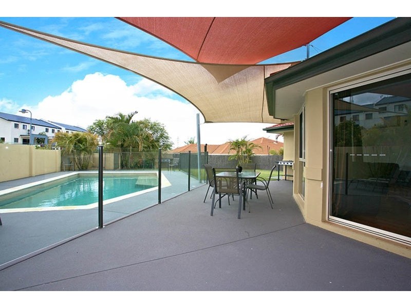 6 Goldwater Drive, Robina QLD 4226