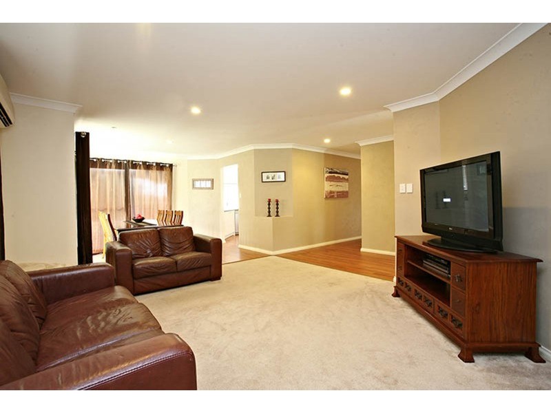 6 Goldwater Drive, Robina QLD 4226