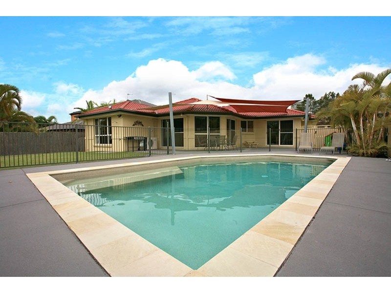 6 Goldwater Drive, Robina QLD 4226