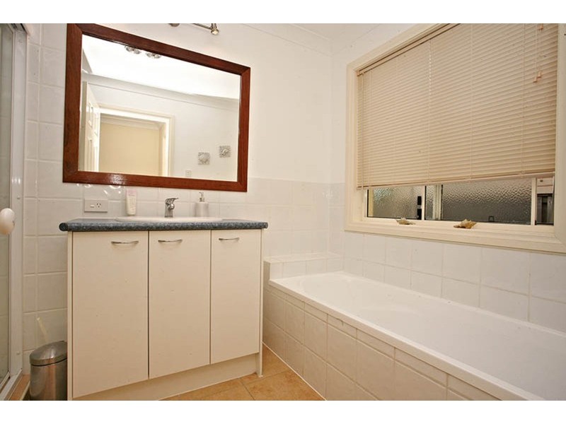 6 Goldwater Drive, Robina QLD 4226