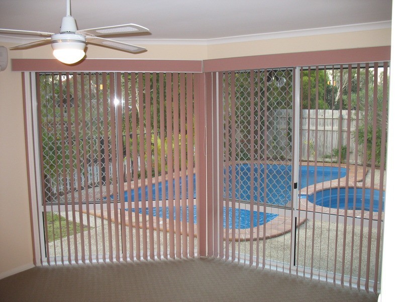 1 Nypa Close, Robina QLD 4226