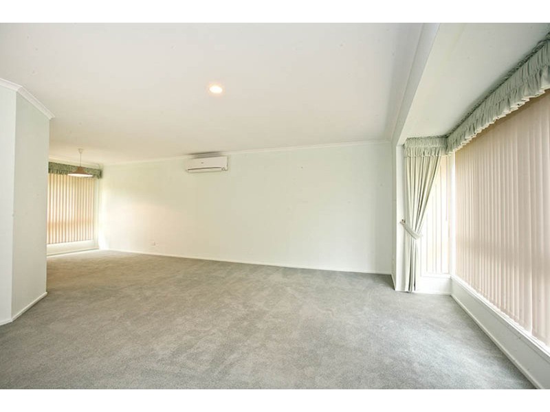 6 Macedon Close, Robina QLD 4226