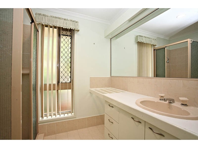 6 Macedon Close, Robina QLD 4226