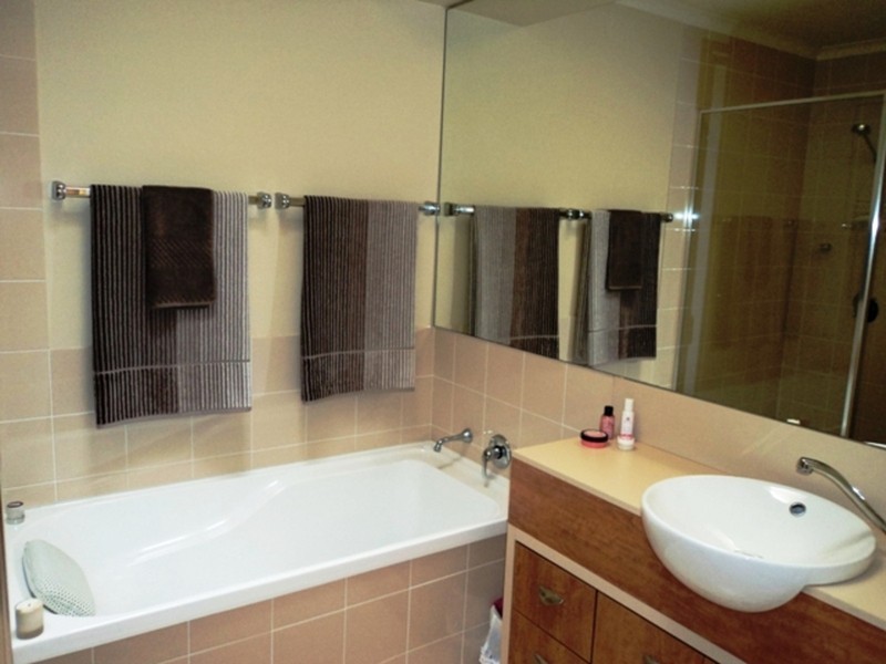 95/136 Palm Meadows Drive, Carrara QLD 4211