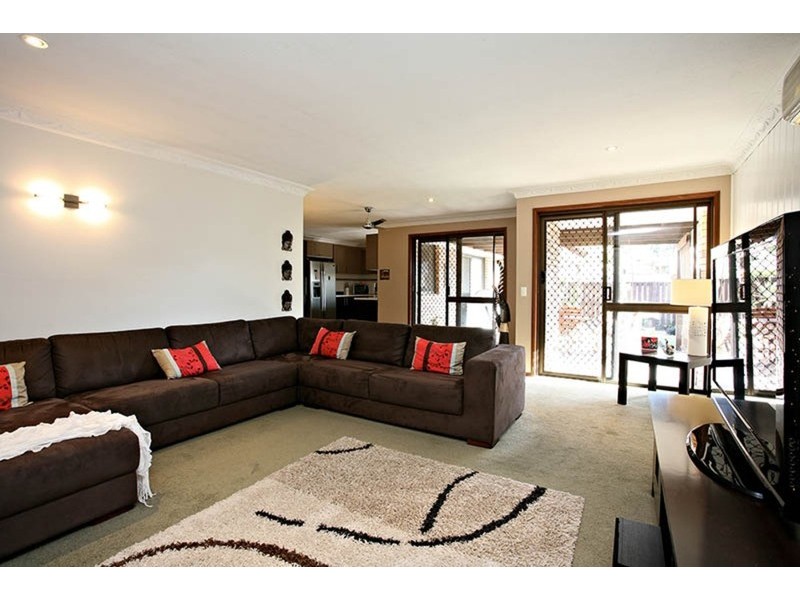 4 Cheltenham Drive, Robina QLD 4226