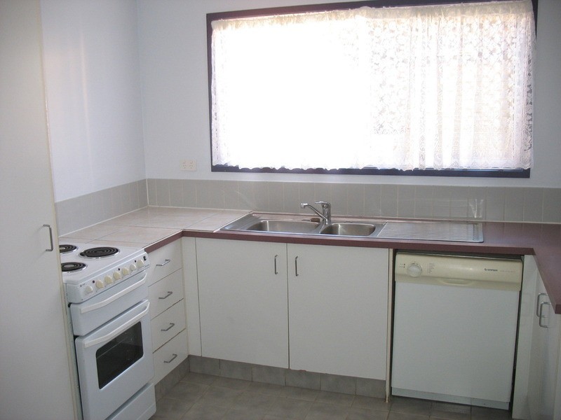 1/5 Greenlands Drive, Varsity Lakes QLD 4227