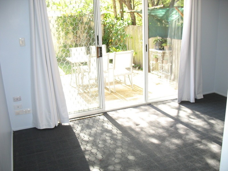 1/5 Greenlands Drive, Varsity Lakes QLD 4227