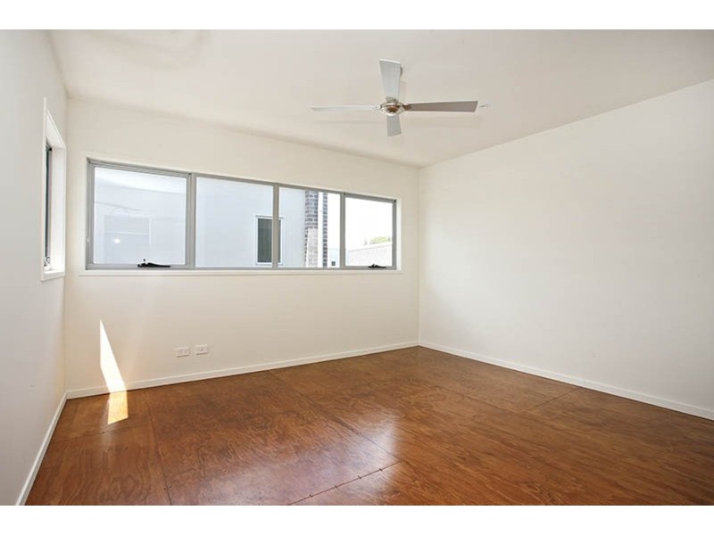 28 South Bay Drive, Varsity Lakes QLD 4227