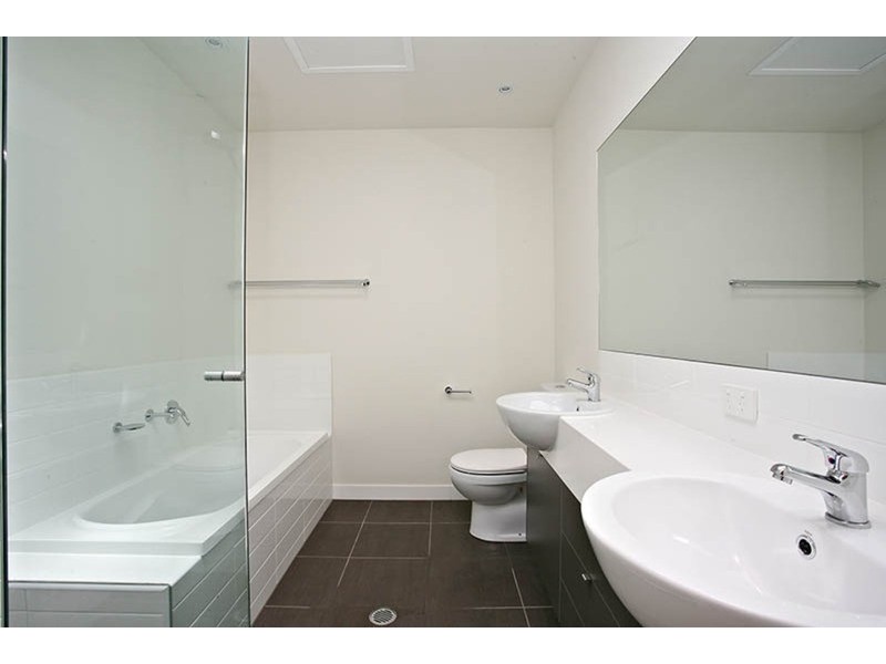 28 South Bay Drive, Varsity Lakes QLD 4227